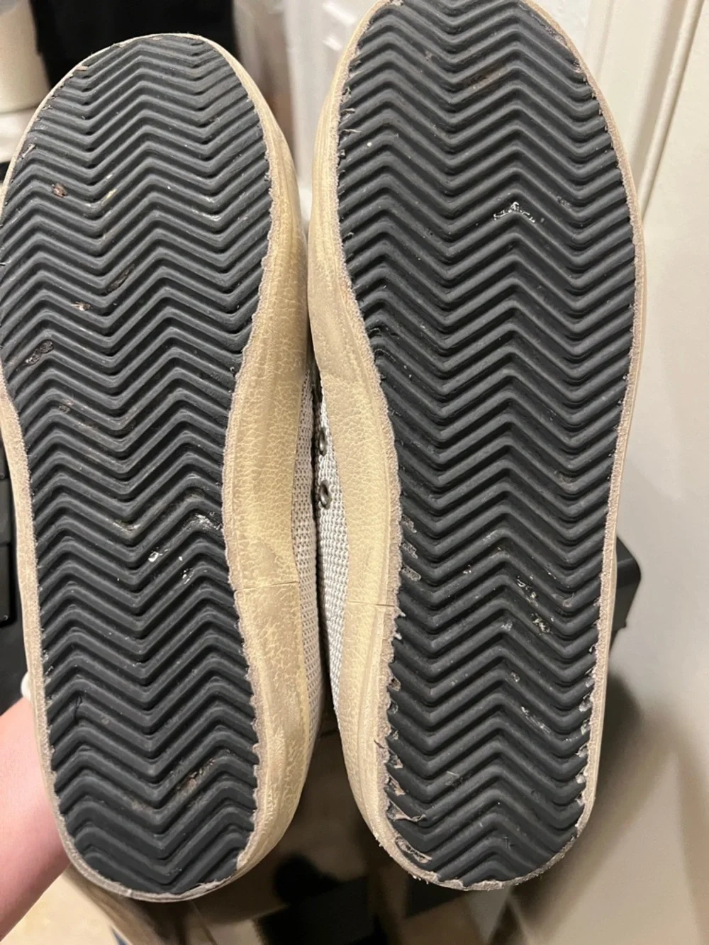 Golden Goose Beige White Sneakers with Leopard Star - Picture 4 of 8